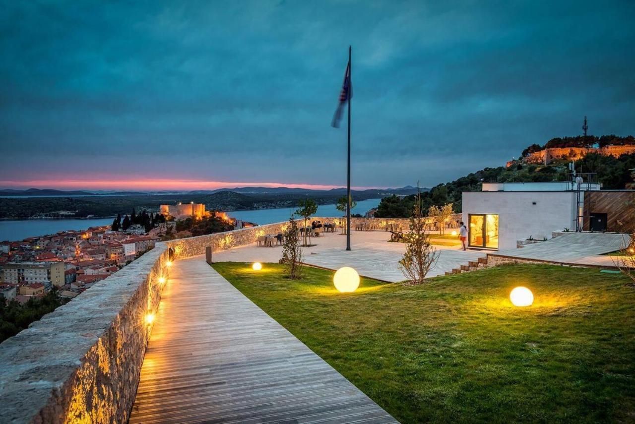Urban Lights Hideaway - City Center Šibenik Екстериор снимка