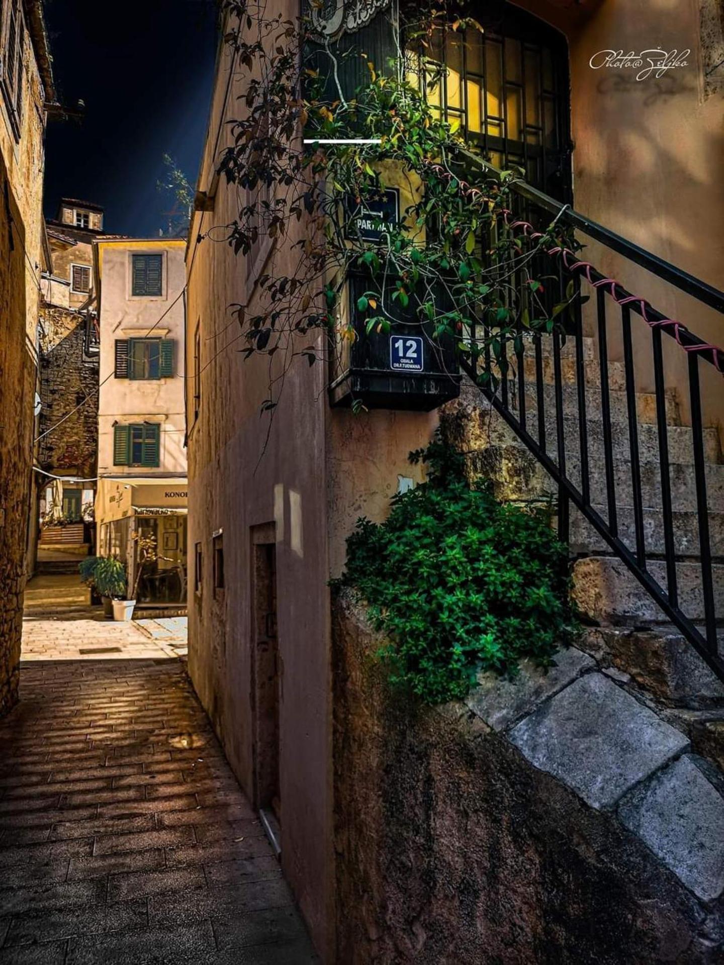 Urban Lights Hideaway - City Center Šibenik Екстериор снимка
