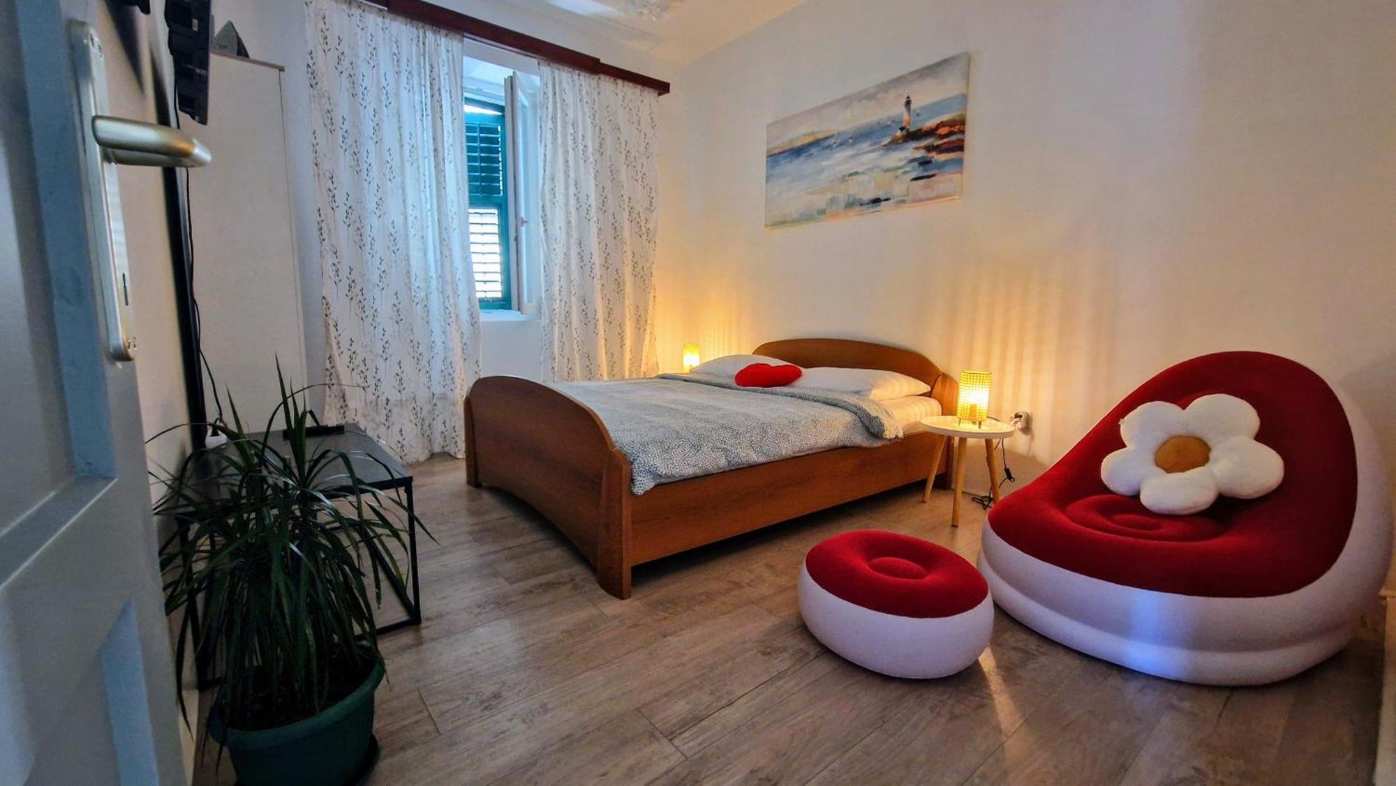 Urban Lights Hideaway - City Center Šibenik Екстериор снимка